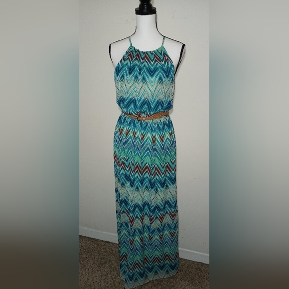 Olivia Rose Dresses & Skirts - NWT Lily Rose 🌹 Designer Maxi Dress (M)